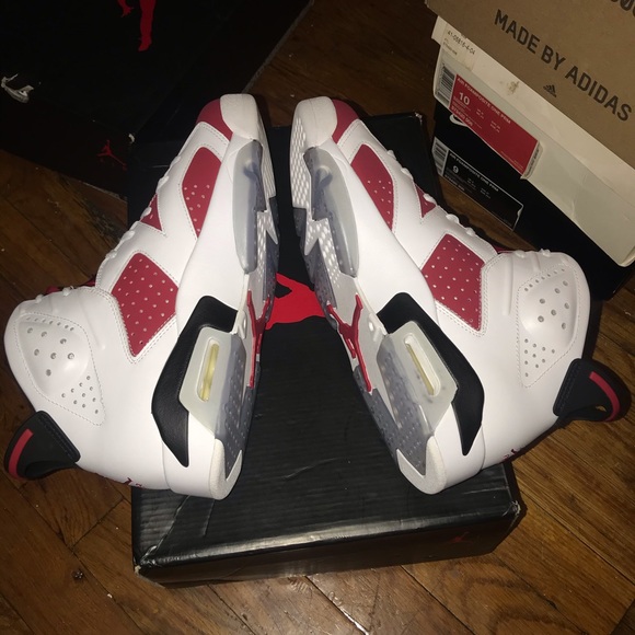 Carmine’s - Picture 2 of 2